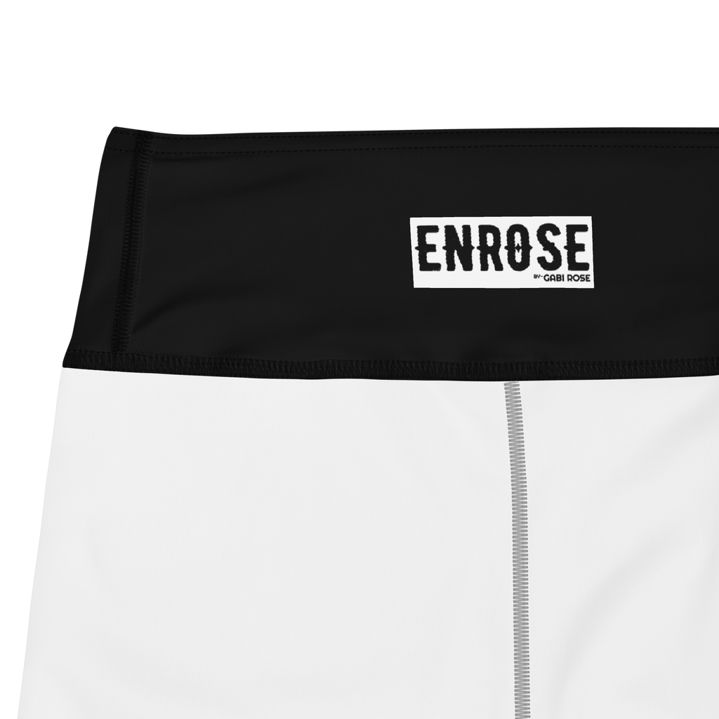 CHECKERED ENROSE YOGA SHORTS